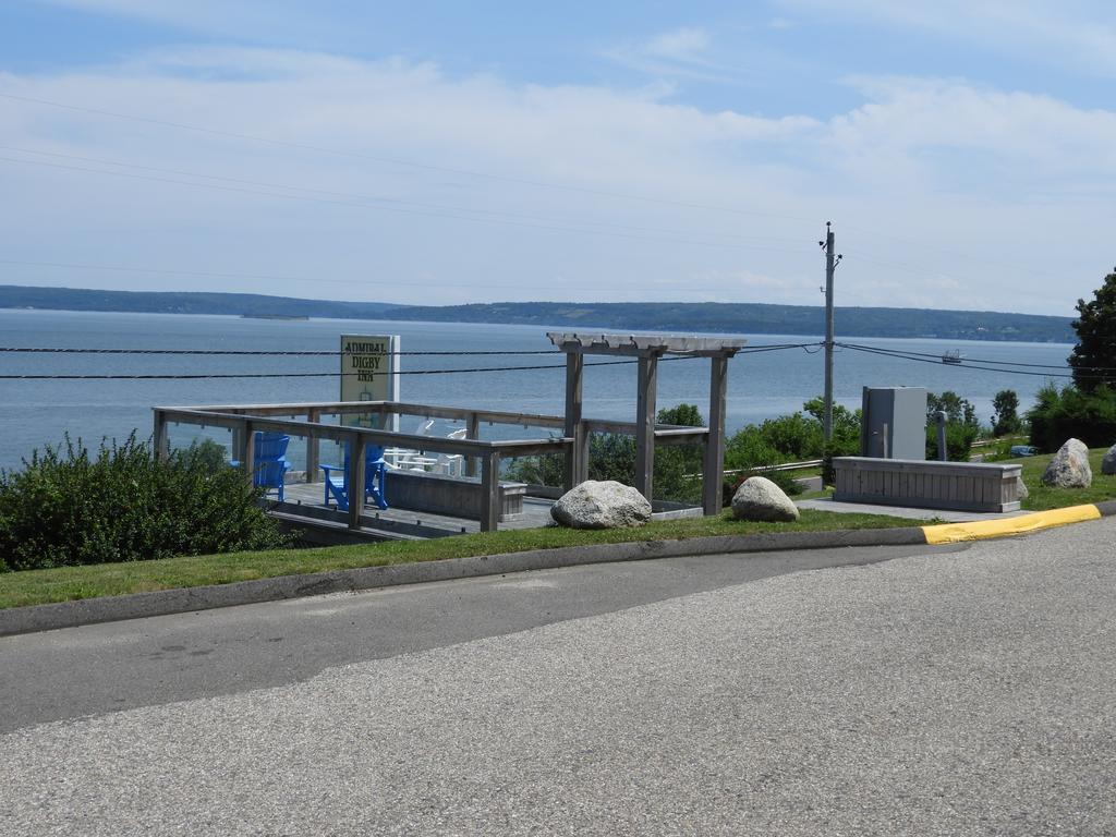 Admiral Digby Inn Restaurant And Cottages エクステリア 写真